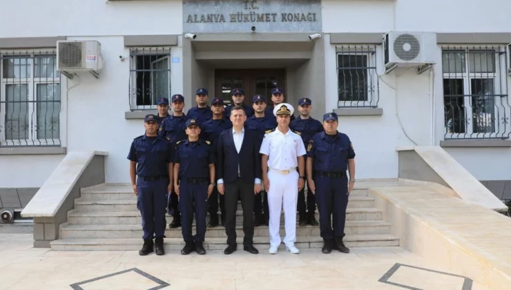 Ürkmezer’den sahil güvenlik personeline ödül