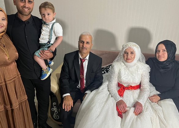 Alanya’da 33 yıllık evlilik düğünle taçlandı